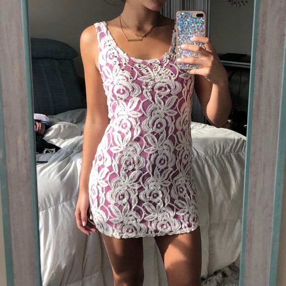 XOX MEET YOUR SELLER!! Hi Fashion Friends!! XO - Picture 5 of 6